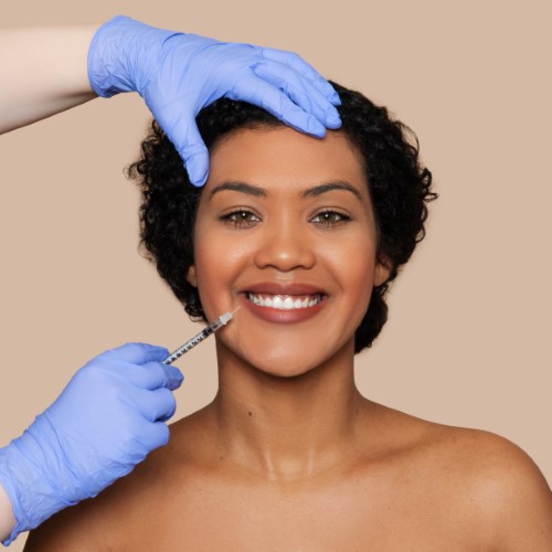 Injection médico-esthétique réalisée dans un climat de confiance et de bienveillance au Québec.